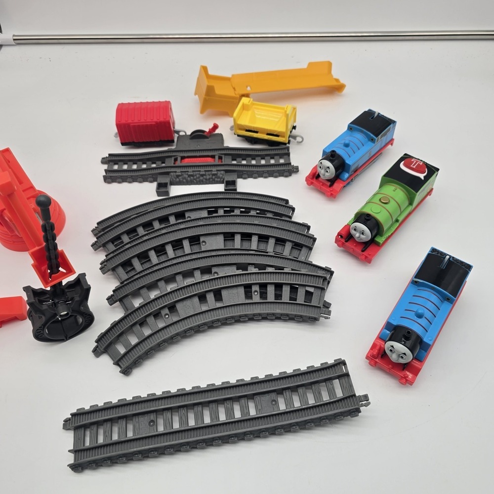 Thomas and Friends Lot Of 17 Pieces- Trackmaster Trains‎ & Track Various Items